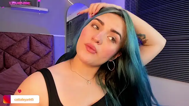 Snapshot of cattaleya___ chatting on 02/11/25, 04:01 cattaleya online show from 02/11/25, 04:01