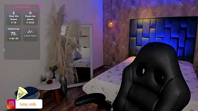 cattaleya    online show from 08/02/26, 01:31