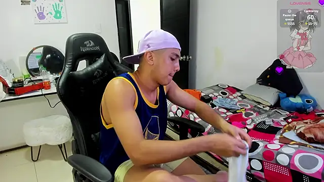 Snapshot of Max_kony chatting on 03/10/25, 01:34 Max kony online show from 03/10/25, 01:34