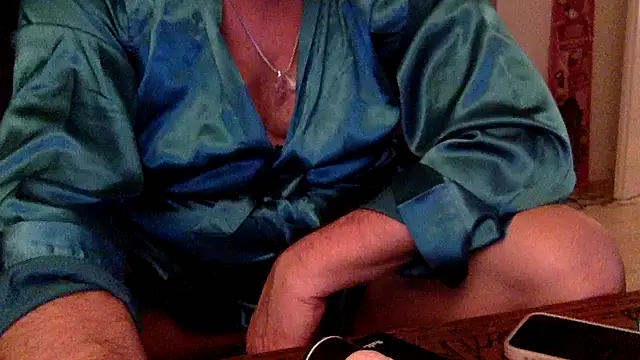 Snapshot of Bobby5169 chatting on 12/25/24, 05:58 Bobby5169 online show from 12/25/24, 05:58