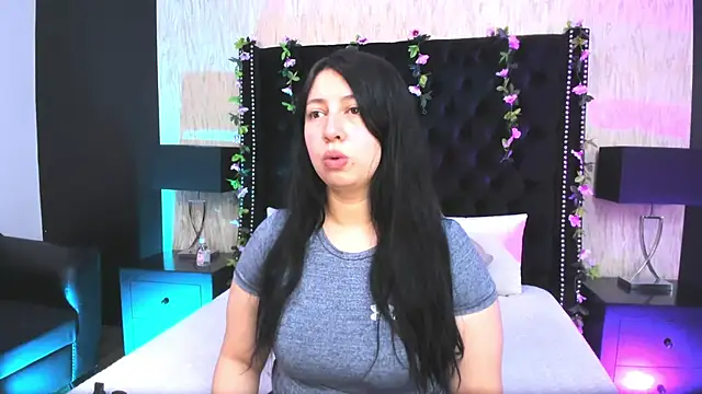 AshleeyPrincess online show from 11/23/25, 02:17