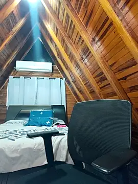 AmbarBurhan online show from 11/28/25, 04:20