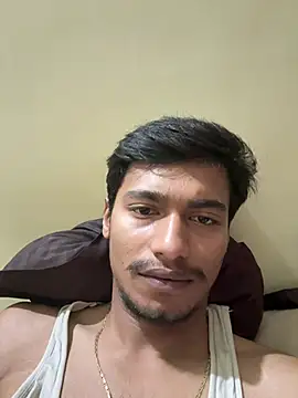 Snapshot of hairydude49 chatting on 06/27/26, 04:39 hairydude49 online show from 06/27/26, 04:39