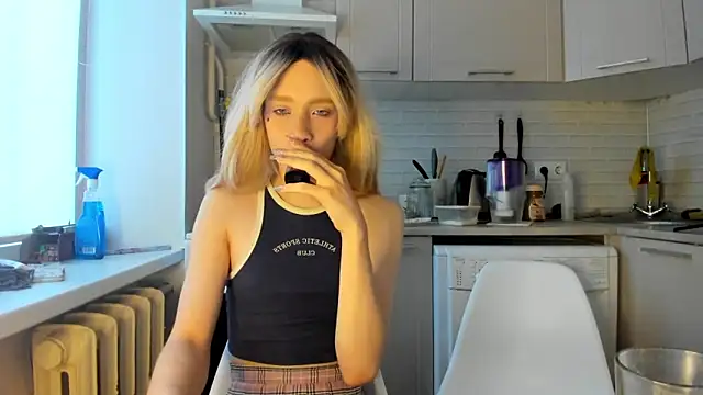  Alice Kitty online show from 01/05/25, 08:22