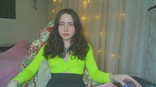 Snapshot of Aurora_workerr chatting on 02/01/26, 01:31 Aurora workerr online show from 02/01/26, 01:31