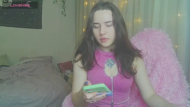 Snapshot of Aurora_workerr chatting on 02/14/26, 02:36 Aurora workerr online show from 02/14/26, 02:36