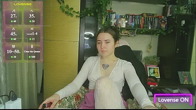 Aurora workerr online show from 05/02/26, 04:12