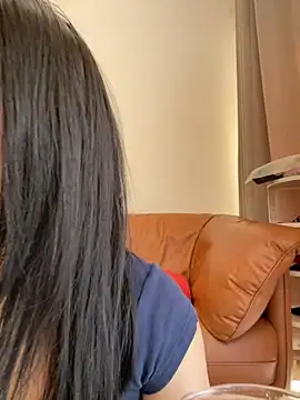 Snapshot of Hot_Mm chatting on 01/01/25, 08:35 Hot Mm online show from 01/01/25, 08:35