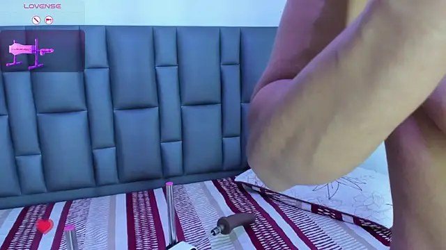 Abbyadams online show from 12/04/25, 03:05