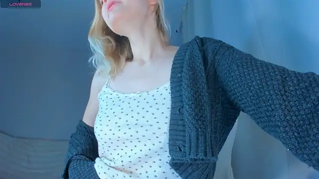 JennyWoody online show from 12/16/25, 02:16