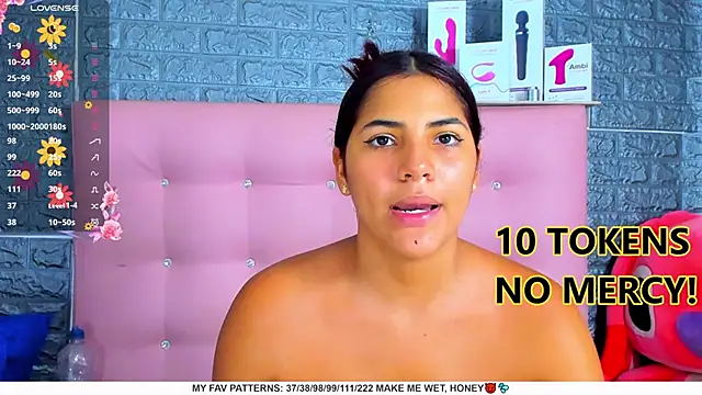 Snapshot of AriannaLewiis chatting on 01/28/25, 02:43 AriannaLewiis online show from 01/28/25, 02:43