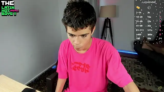 MyLatinHotBoys online show from 12/18/24, 04:49