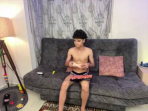 MyLatinHotBoys online show from 03/12/25, 11:12
