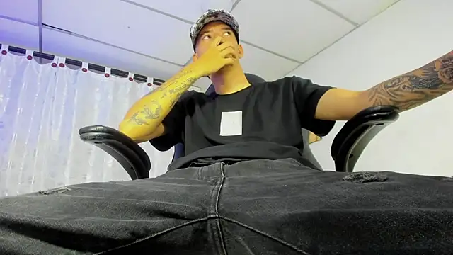 FrannBoy online show from 03/06/25, 07:32