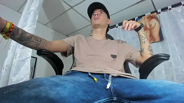 FrannBoy online show from 03/20/25, 05:36