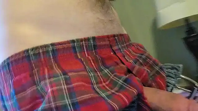 Bigoleslong98765 online show from 10/16/25, 05:47