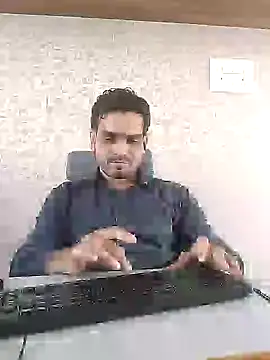 Snapshot of indianguy89 chatting on 12/18/24, 05:15 indianguy89 online show from 12/18/24, 05:15