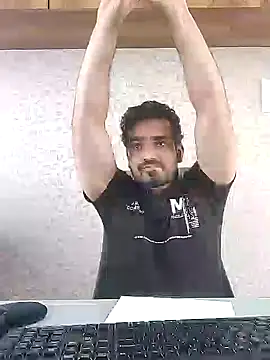 Snapshot of indianguy89 chatting on 12/29/24, 05:10 indianguy89 online show from 12/29/24, 05:10