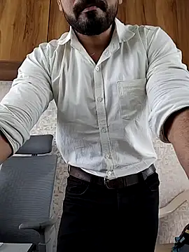 Snapshot of indianguy89 chatting on 02/11/26, 10:42 indianguy89 online show from 02/11/26, 10:42