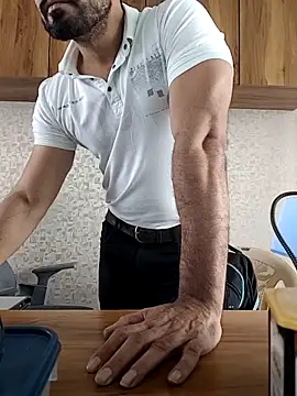 Snapshot of indianguy89 chatting on 02/15/26, 05:59 indianguy89 online show from 02/15/26, 05:59