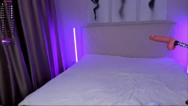 EmmaBarbs online show from 10/29/25, 09:05