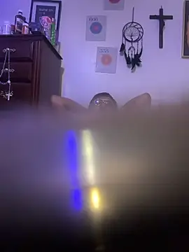 Snapshot of UKNOW_lol chatting on 11/19/25, 09:04 UKNOW lol online show from 11/19/25, 09:04