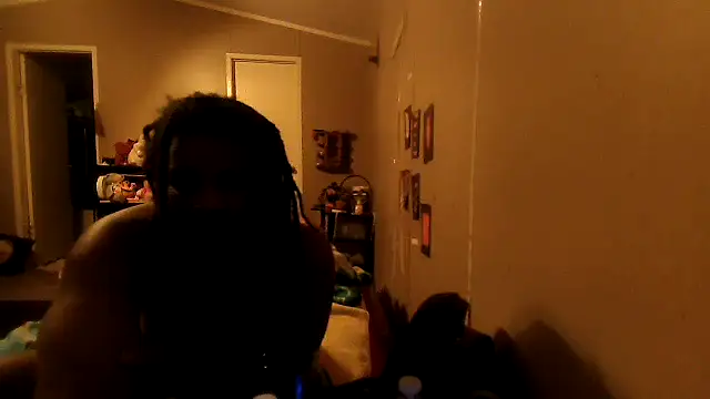 Snapshot of EbonyFetishQueen chatting on 03/11/26, 04:18 EbonyFetishQueen online show from 03/11/26, 04:18