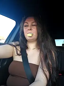 Snapshot of Britishbella chatting on 02/02/25, 03:49 Britishbella online show from 02/02/25, 03:49