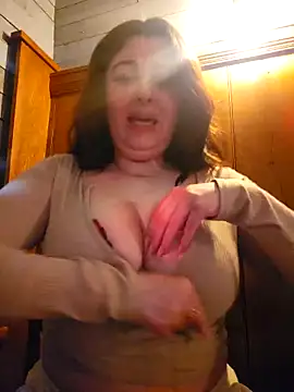 Snapshot of Britishbella chatting on 03/04/26, 11:44 Britishbella online show from 03/04/26, 11:44