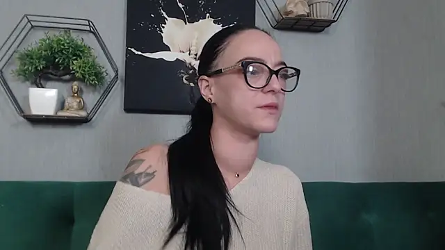 IzabelllNoir online show from 02/02/26, 06:45