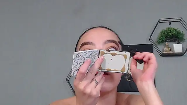 IzabelllNoir online show from 04/28/26, 07:57