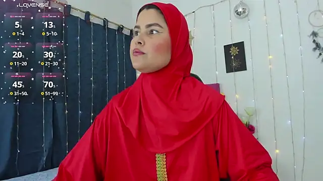 AishaAmin  online show from 09/18/25, 12:40