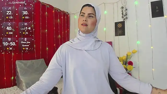 AishaAmin  online show from 05/05/26, 12:13