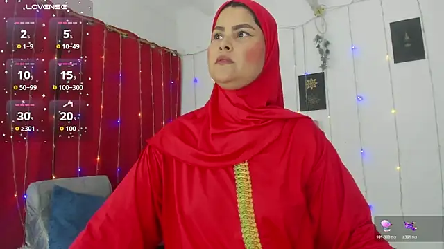 AishaAmin  online show from 06/03/26, 12:08