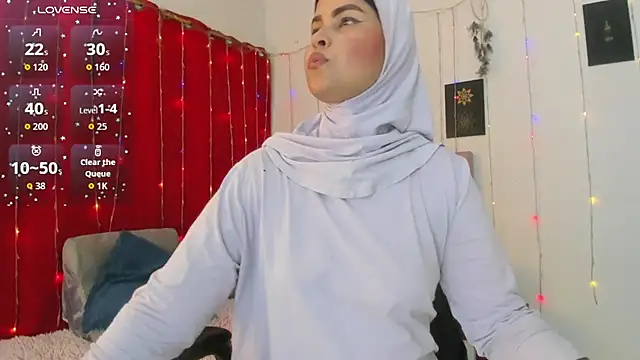 AishaAmin  online show from 06/05/26, 12:11