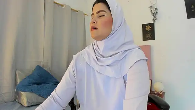 AishaAmin  online show from 06/13/26, 12:14