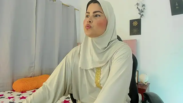 AishaAmin  online show from 06/15/26, 12:07