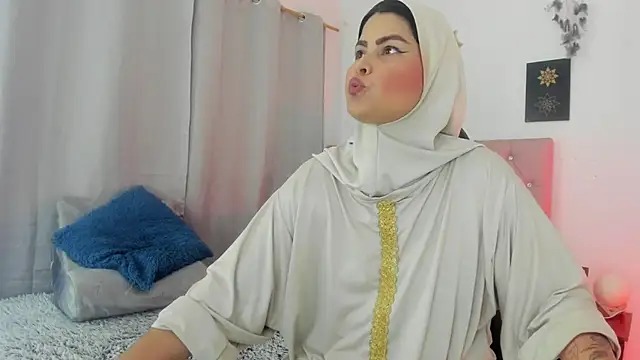 AishaAmin  online show from 06/20/26, 12:08