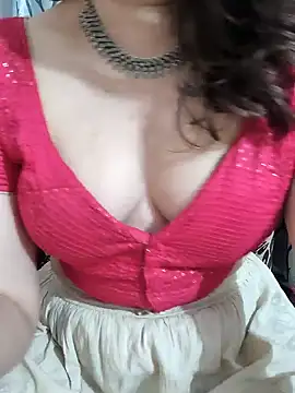 Snapshot of Brown_Maxi chatting on 03/02/25, 12:01 Brown Maxi online show from 03/02/25, 12:01