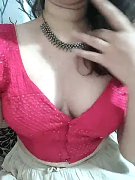 Snapshot of Brown_Maxi chatting on 03/15/25, 11:51 Brown Maxi online show from 03/15/25, 11:51