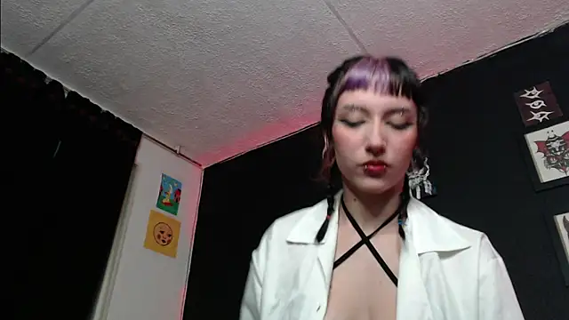 niakat  online show from 01/17/25, 01:03