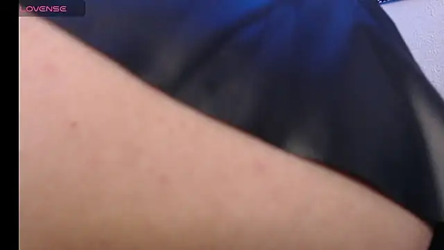 niakat  online show from 09/30/25, 02:05