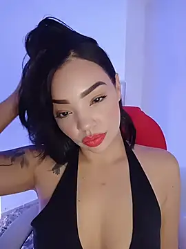 Snapshot of Sara_LipsX chatting on 11/12/25, 12:44 Sara LipsX online show from 11/12/25, 12:44