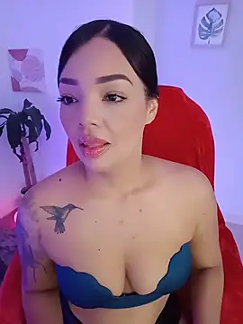 Snapshot of Sara_LipsX chatting on 11/28/25, 12:46 Sara LipsX online show from 11/28/25, 12:46