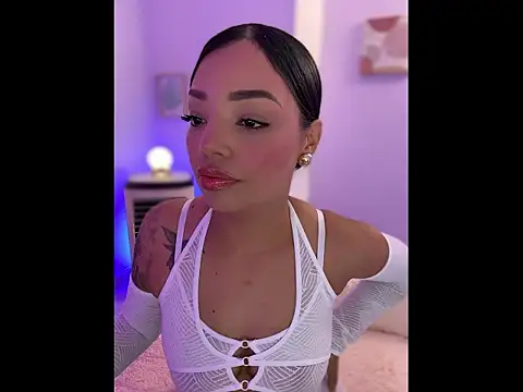 Snapshot of Sara_LipsX chatting on 02/01/26, 02:54 Sara LipsX online show from 02/01/26, 02:54