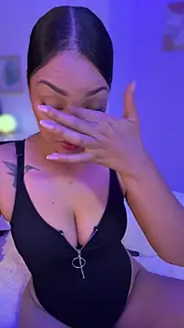 Snapshot of Sara_LipsX chatting on 03/08/26, 10:35 Sara LipsX online show from 03/08/26, 10:35