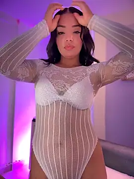 Sara LipsX online show from 05/03/26, 01:11