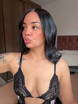 Sara LipsX online show from 06/26/26, 10:36