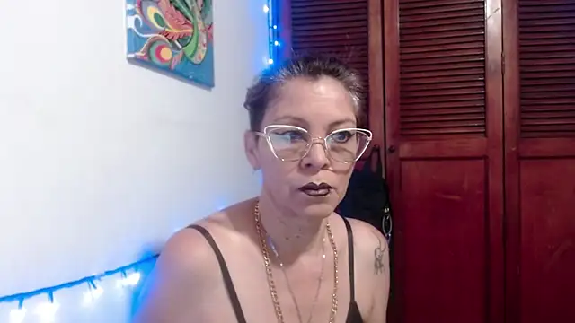 electra-mommy online show from 07/01/26, 11:01