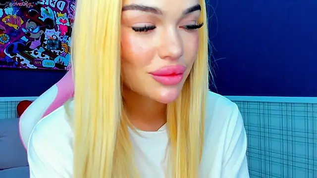 Snapshot of Angel_Sapphire_ chatting on 02/15/25, 03:28 Angel Sapphire online show from 02/15/25, 03:28